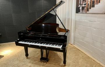 Steinway & Sons B 562415