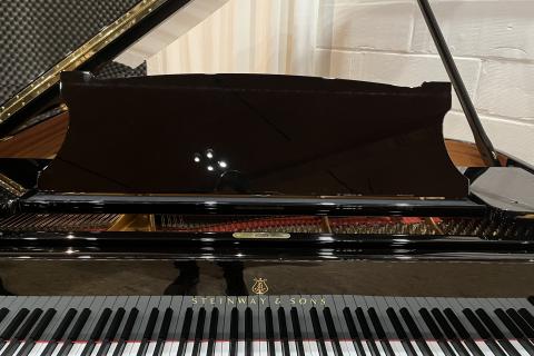 Steinway & Sons S 285659