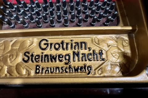 Grotrian Steinweg 